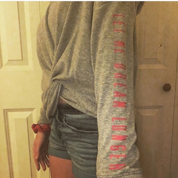 Grey longsleeve! - Picture 2 of 3